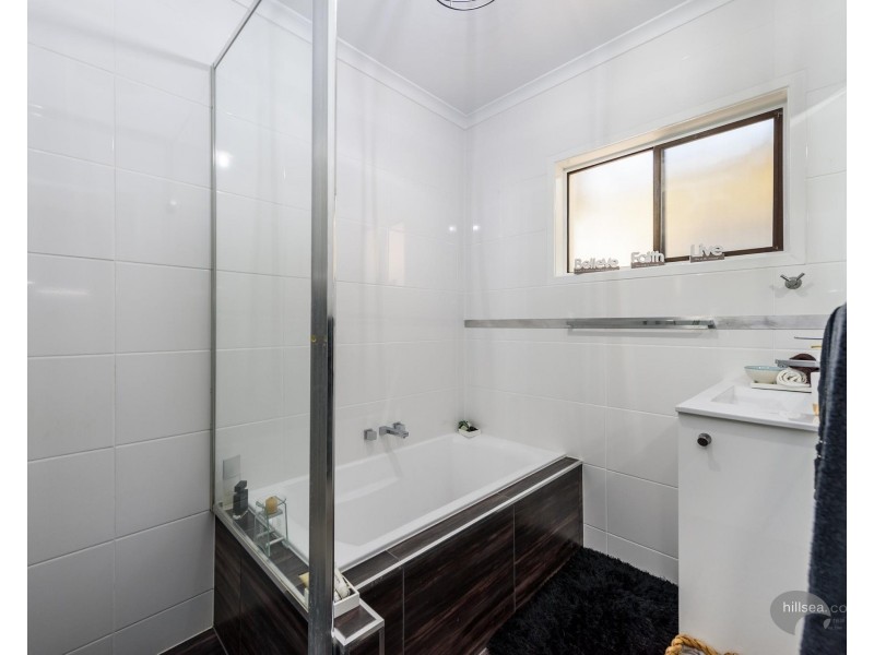 63 Nalkari Street, Coombabah QLD 4216