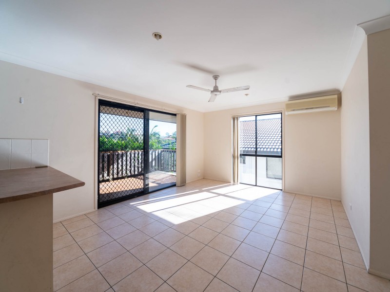 11 Hatutu Street, Pacific Pines QLD 4211