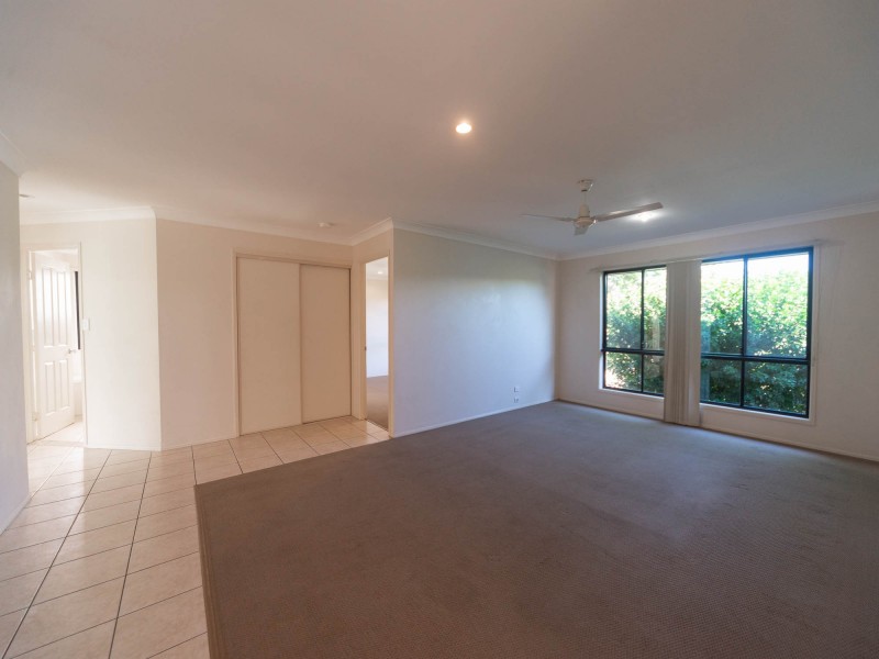 11 Hatutu Street, Pacific Pines QLD 4211