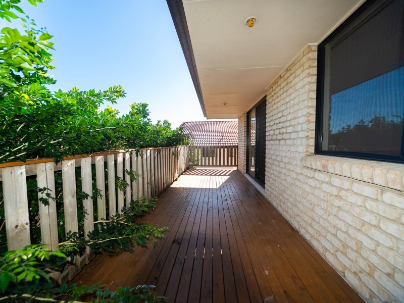 11 Hatutu Street, Pacific Pines QLD 4211
