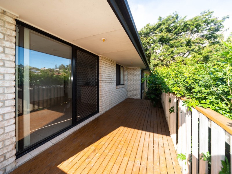 11 Hatutu Street, Pacific Pines QLD 4211