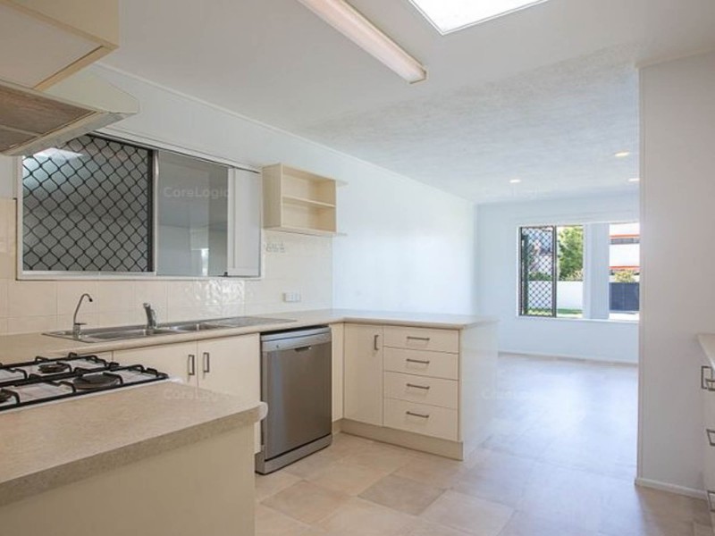 43 Central Street, Labrador QLD 4215