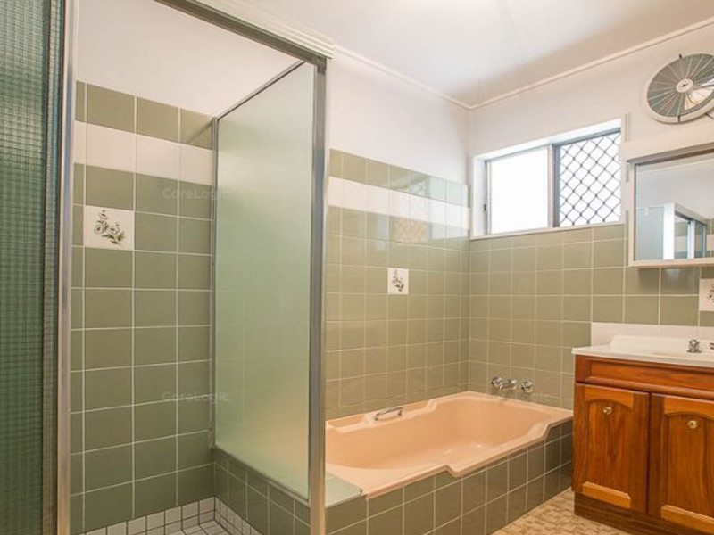 43 Central Street, Labrador QLD 4215