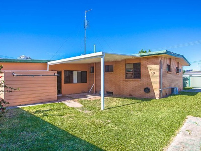 43 Central Street, Labrador QLD 4215