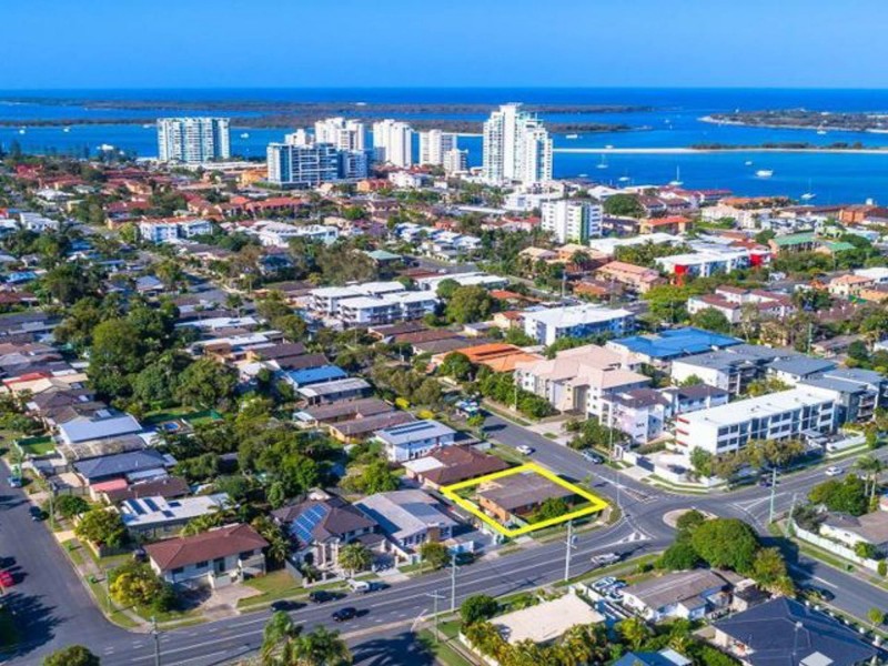 43 Central Street, Labrador QLD 4215