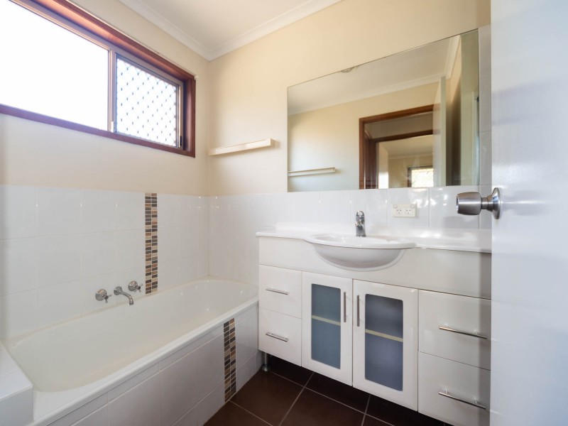 1/44 McMillan Street, Labrador QLD 4215