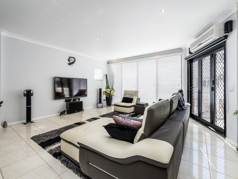 6/23-25 Madang Crescent, Runaway Bay QLD 4216