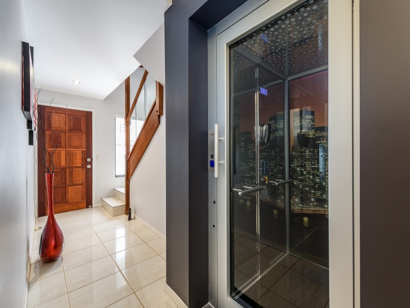 6/23-25 Madang Crescent, Runaway Bay QLD 4216