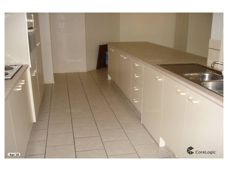 1 Oak Hill Crescent, Parkwood QLD 4214