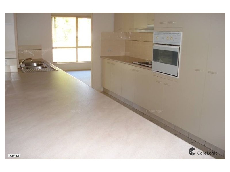 1 Oak Hill Crescent, Parkwood QLD 4214