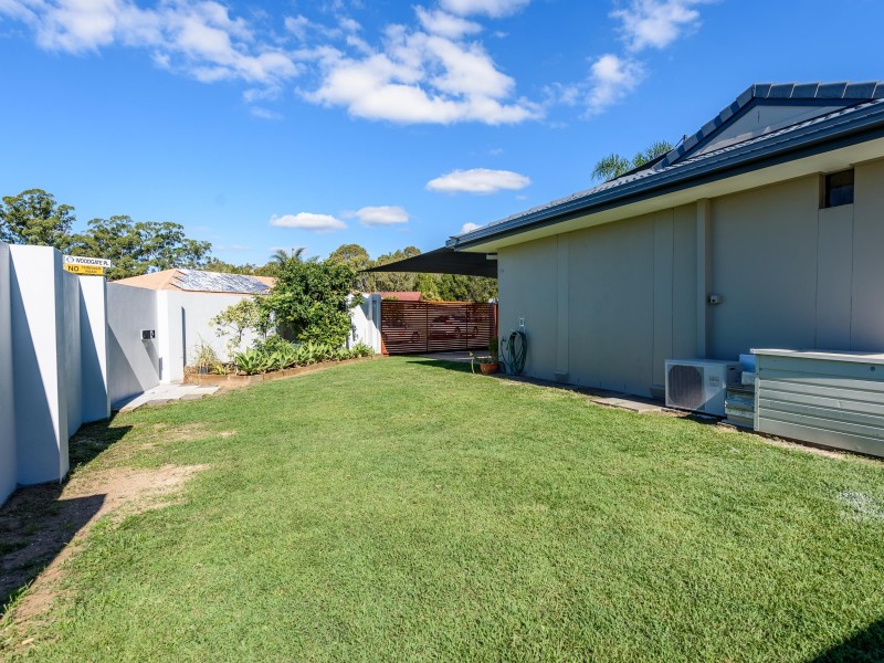 30 Sundown Drive, Paradise Point QLD 4216