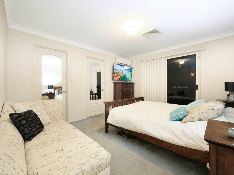 5 Portreeves Place, Arundel QLD 4214