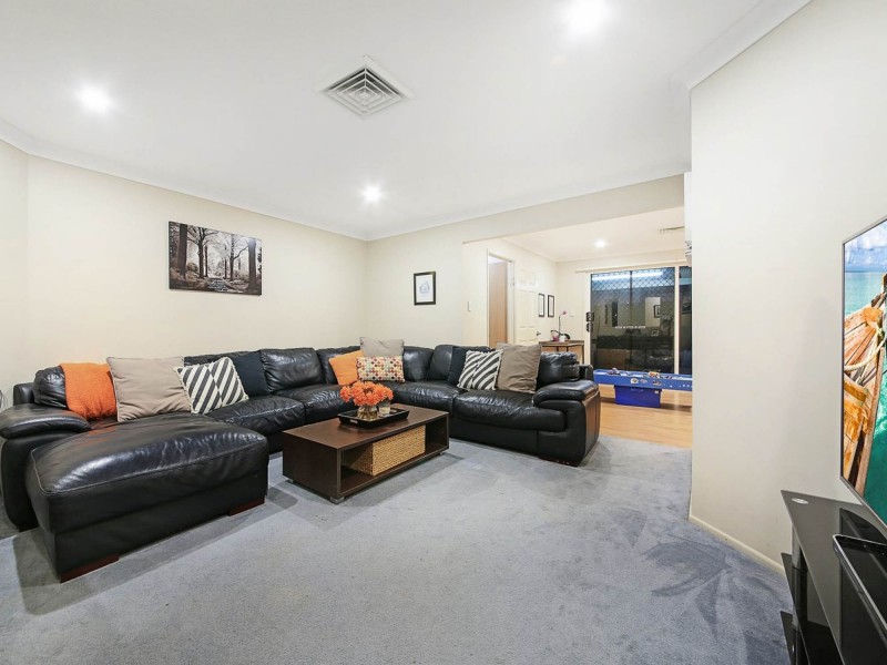 5 Portreeves Place, Arundel QLD 4214