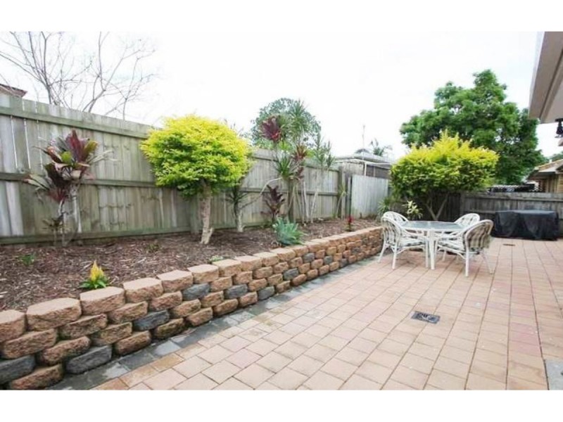 4/137 Olsen Avenue, Labrador QLD 4215