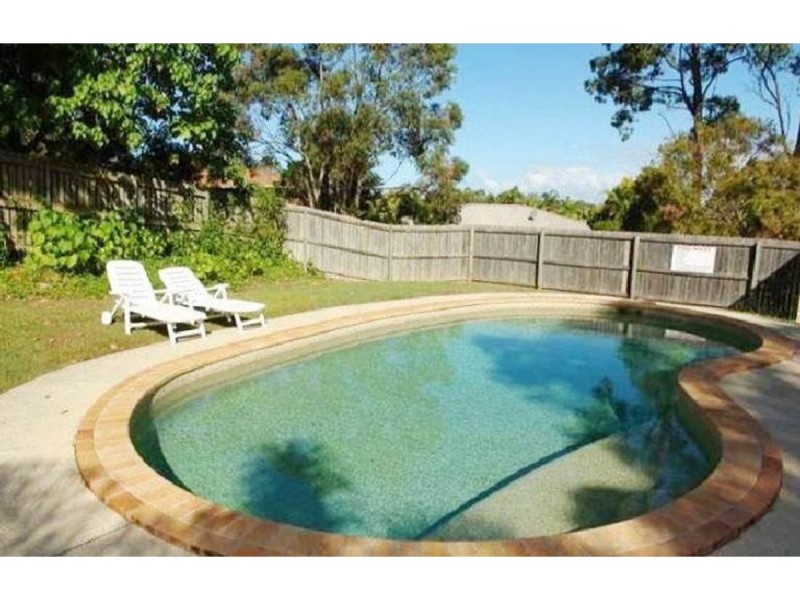 4/137 Olsen Avenue, Labrador QLD 4215