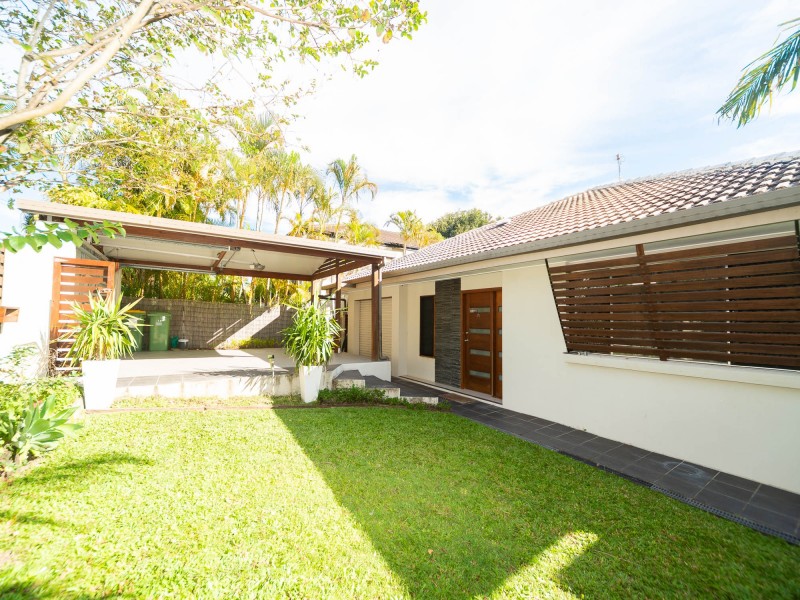 14 Billington Street, Labrador QLD 4215