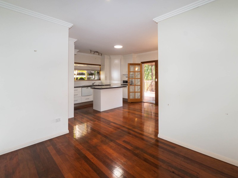 14 Billington Street, Labrador QLD 4215