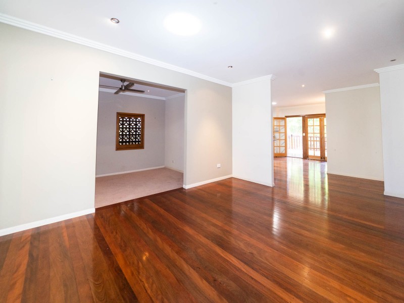 14 Billington Street, Labrador QLD 4215