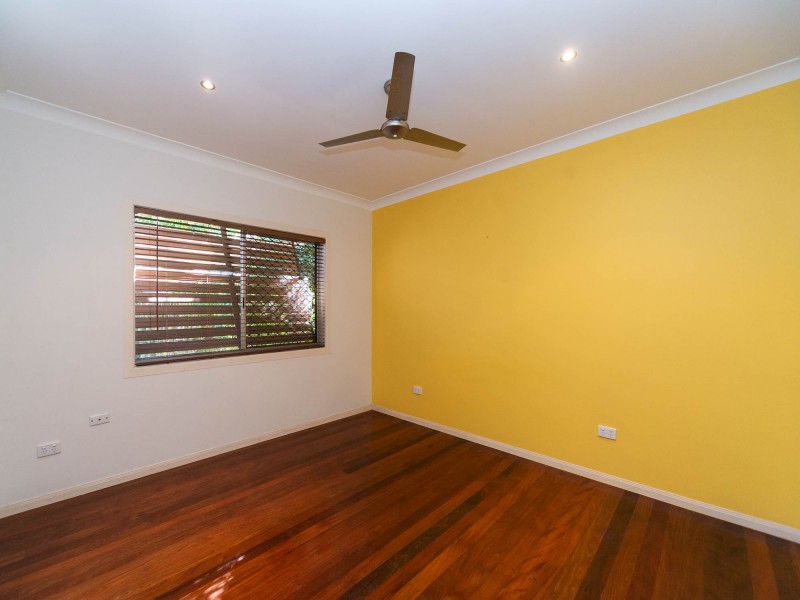 14 Billington Street, Labrador QLD 4215