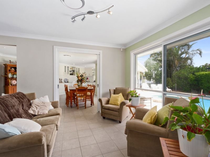 208 Bayview Street, Runaway Bay QLD 4216