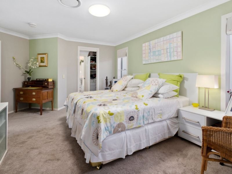 208 Bayview Street, Runaway Bay QLD 4216