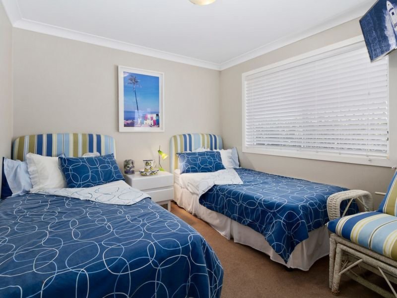 208 Bayview Street, Runaway Bay QLD 4216