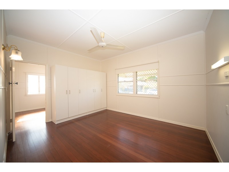 38 Turpin Road, Labrador QLD 4215