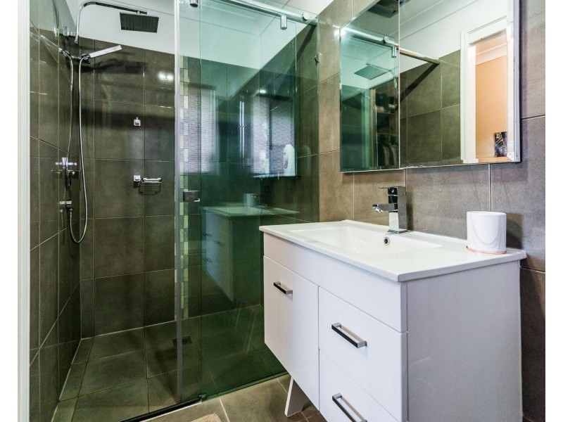 17 Spikes Court, Arundel QLD 4214