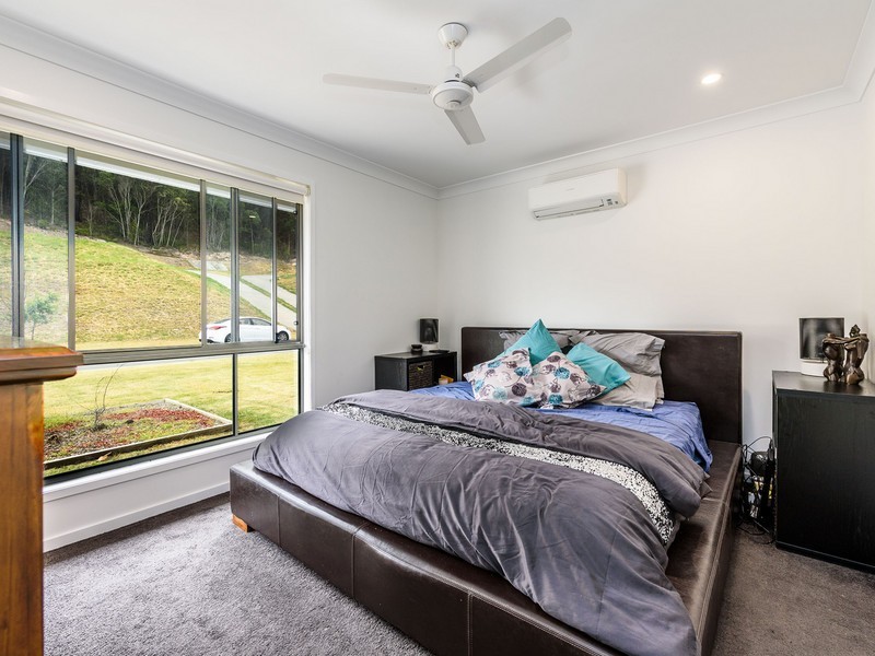 15 Grevillea Crescent, Maudsland QLD 4210
