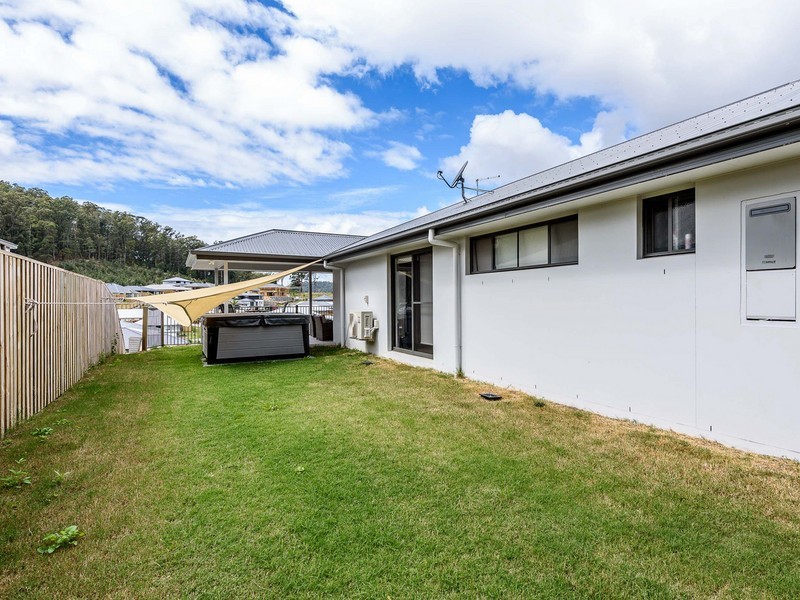 15 Grevillea Crescent, Maudsland QLD 4210