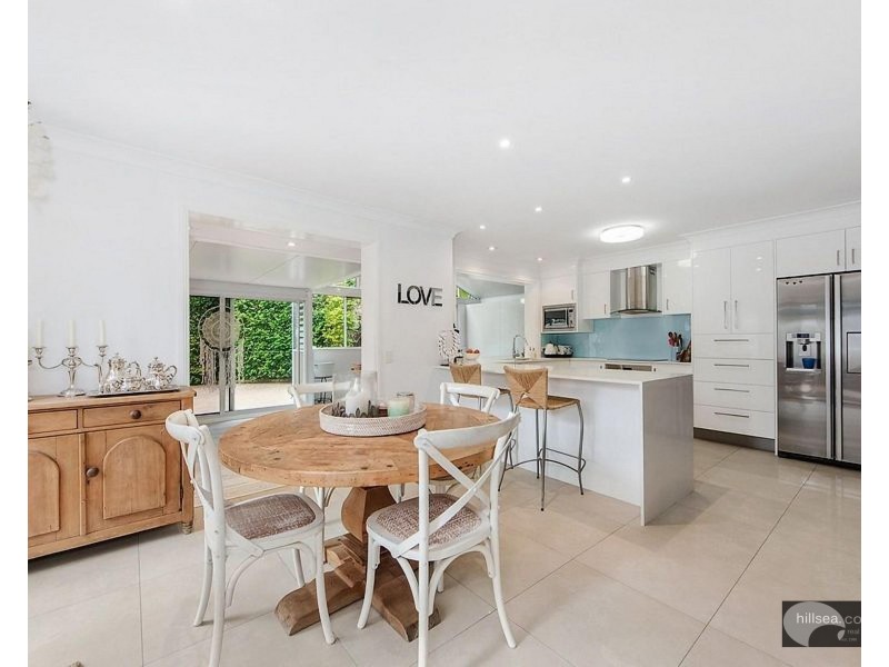 23 Sundown Drive, Paradise Point QLD 4216