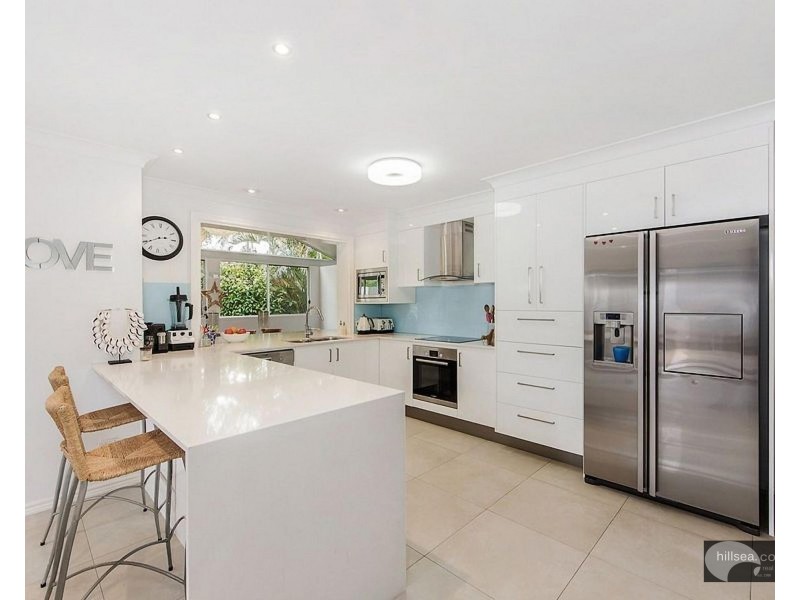 23 Sundown Drive, Paradise Point QLD 4216