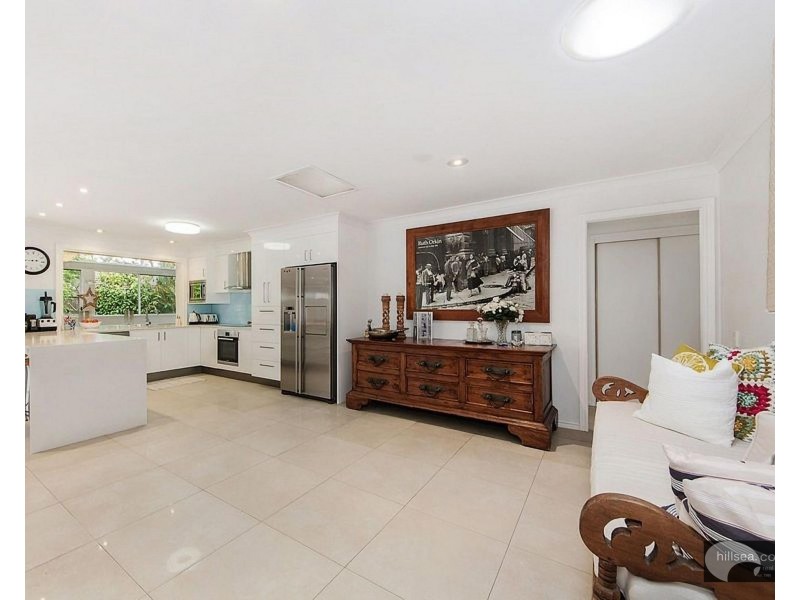 23 Sundown Drive, Paradise Point QLD 4216