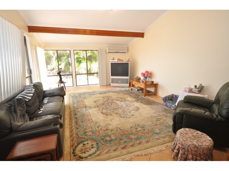 11 Walter Raleigh Crescent, Hollywell QLD 4216