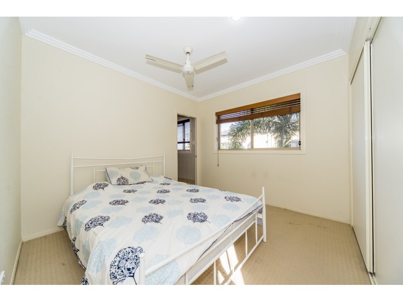 2/22 Nankeen Avenue, Paradise Point QLD 4216