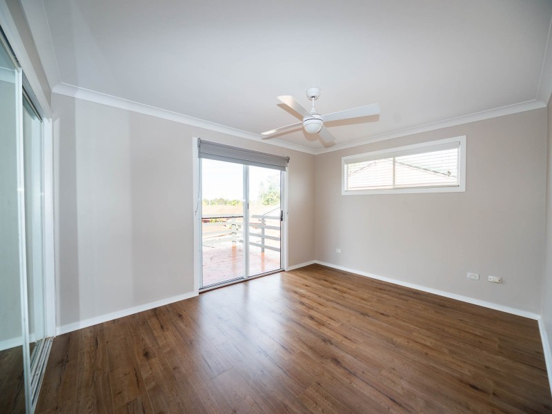 330 Government Road, Labrador QLD 4215