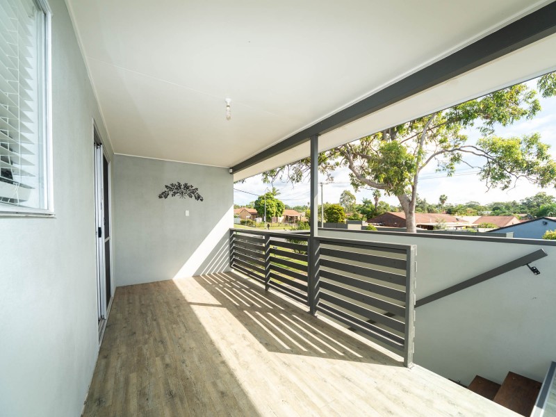 330 Government Road, Labrador QLD 4215