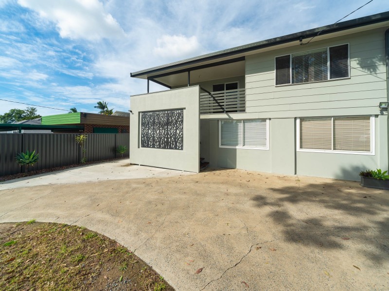 330 Government Road, Labrador QLD 4215