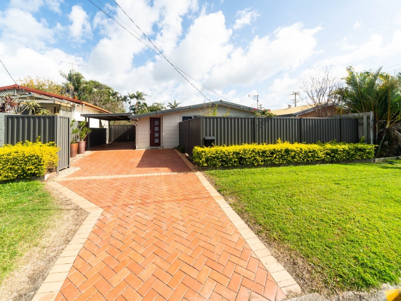 4 Serene Court, Arundel QLD 4214