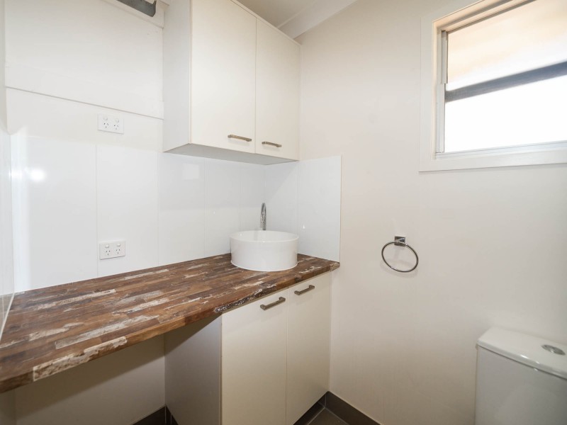 4 Serene Court, Arundel QLD 4214