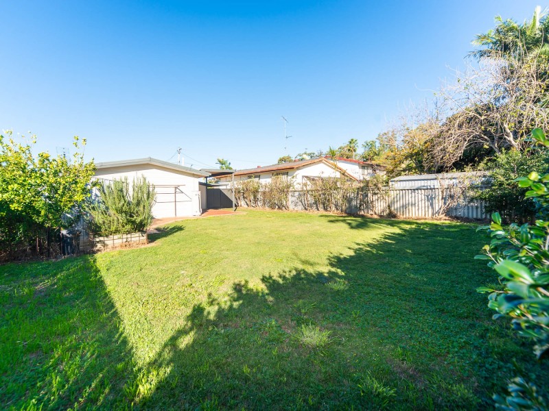 4 Serene Court, Arundel QLD 4214
