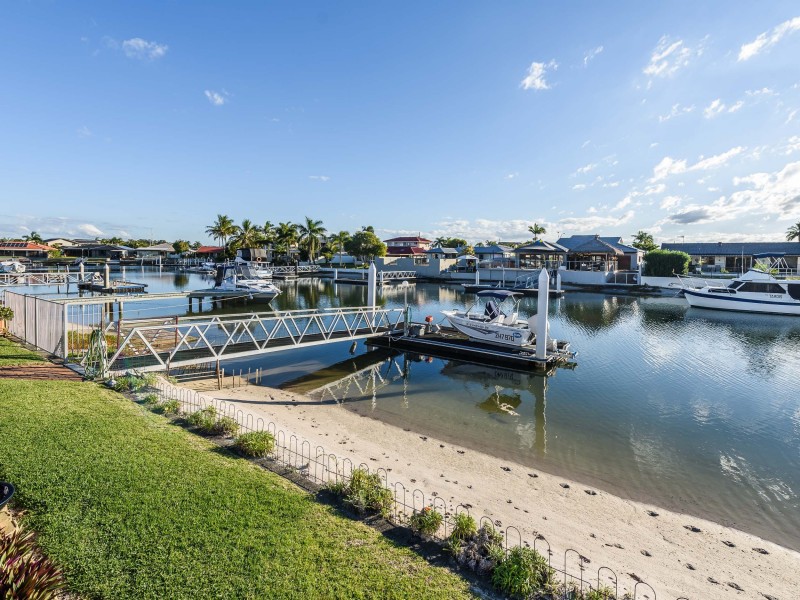 14 Drysdale Place, Paradise Point QLD 4216