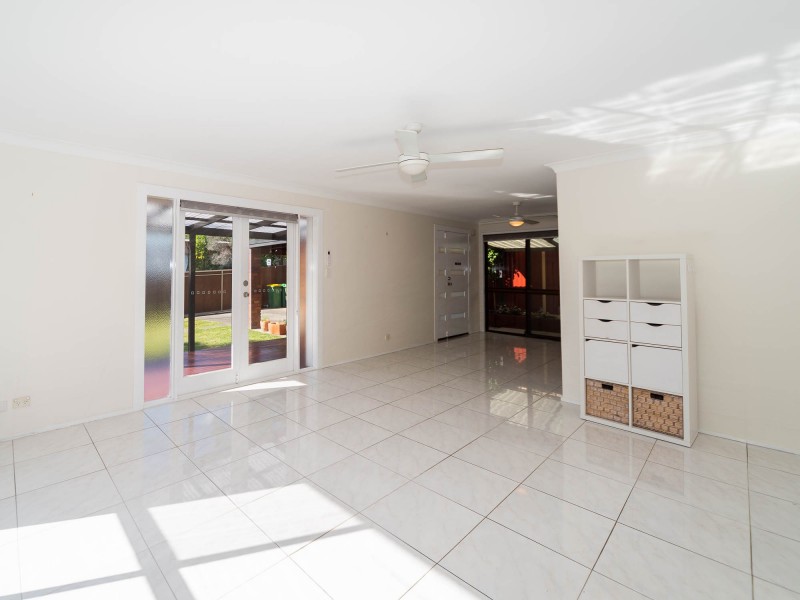 1/102 Kumbari Avenue, Labrador QLD 4215