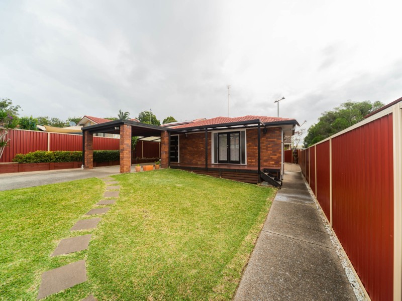 1/102 Kumbari Avenue, Labrador QLD 4215