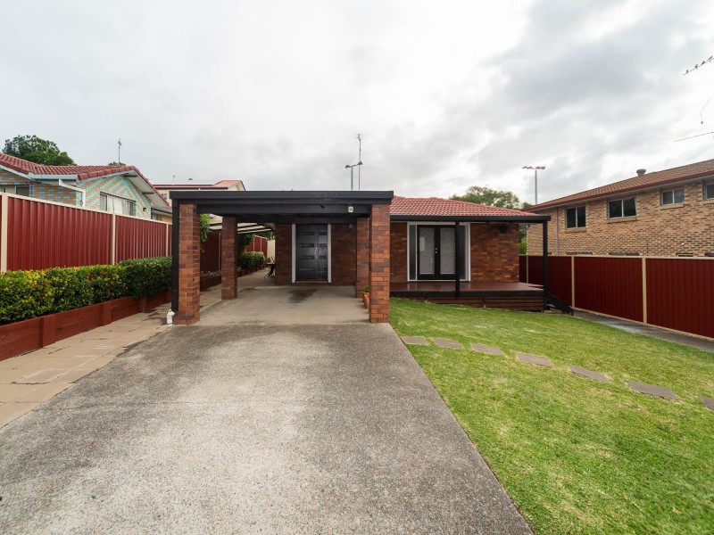 1/102 Kumbari Avenue, Labrador QLD 4215