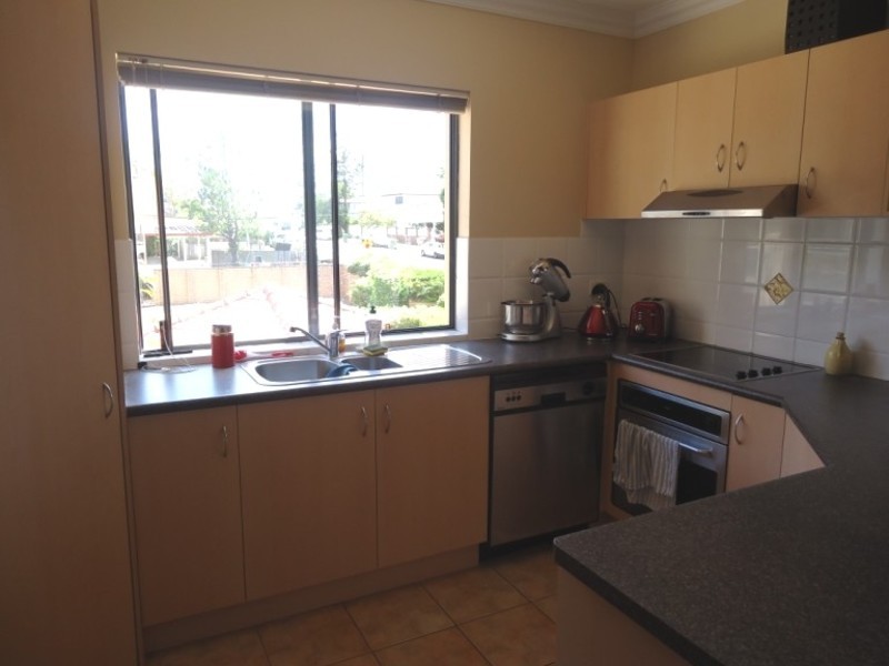 10/25 Chester Terrace, Southport QLD 4215