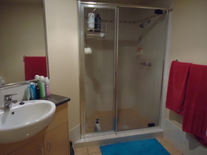 10/25 Chester Terrace, Southport QLD 4215