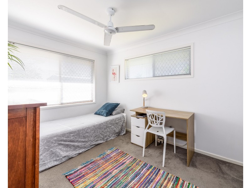7 Blaxland Avenue, Paradise Point QLD 4216