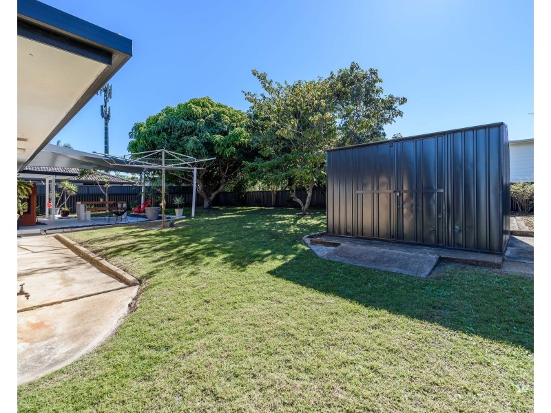 7 Blaxland Avenue, Paradise Point QLD 4216