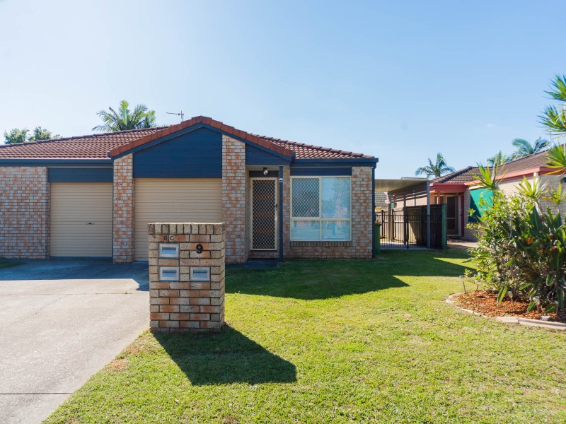 2/9 Crystal Reef Drive, Coombabah QLD 4216